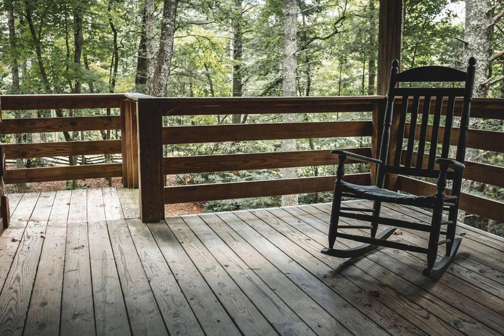 Deer Run Cabin At 36 North - Hot Tub Purlear Εξωτερικό φωτογραφία