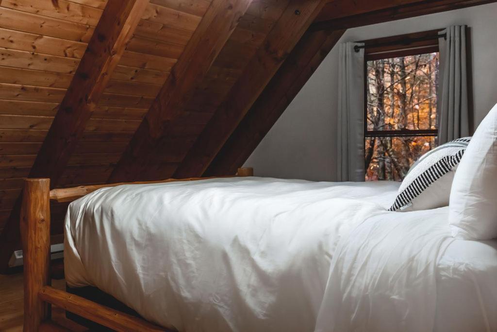 Deer Run Cabin At 36 North - Hot Tub Purlear Εξωτερικό φωτογραφία